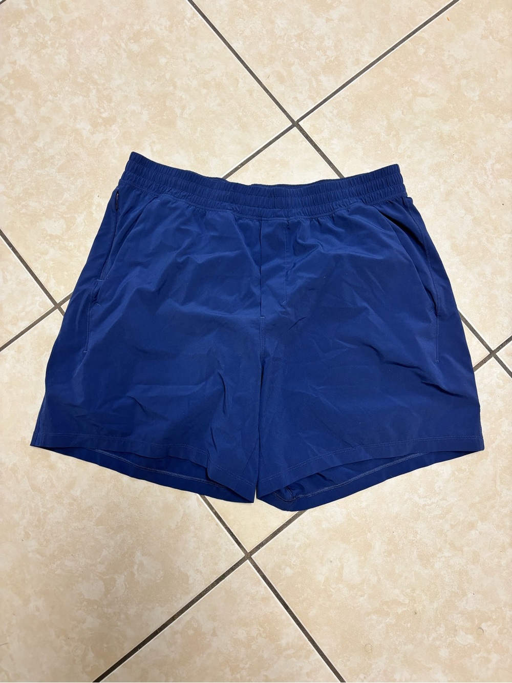 Men’s navy Lululemon shorts size XL